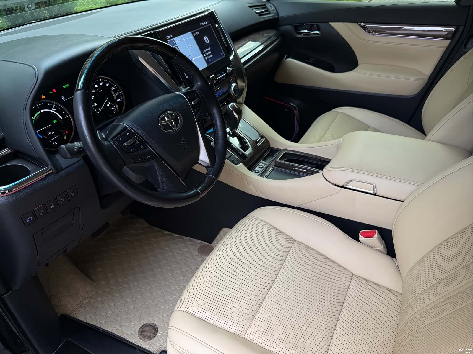Toyota Alphard, 2023 8