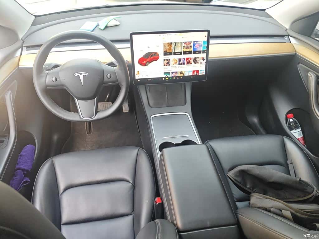 Tesla Model Y, 2021 13