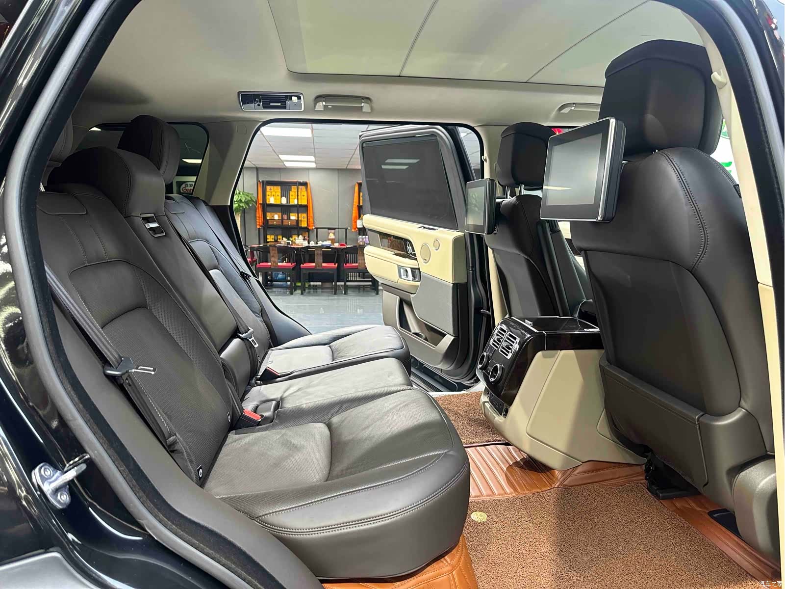 Land Rover Range Rover, 2020 15
