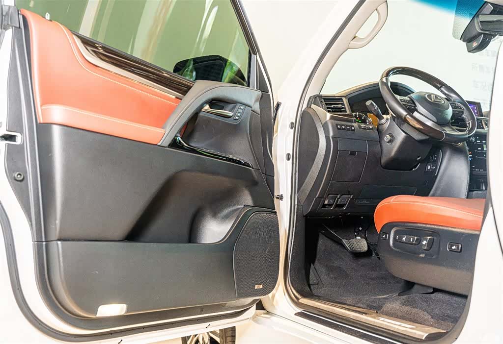 Lexus LX, 2022 7