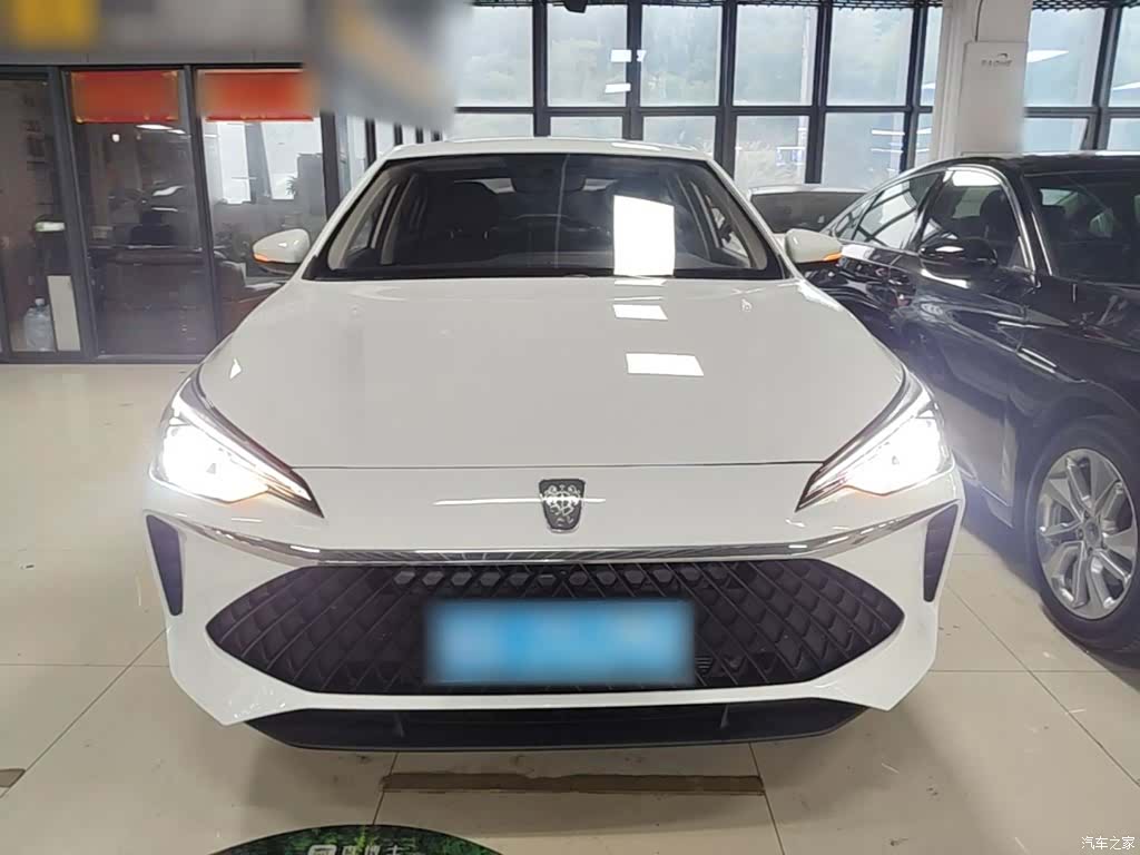 Roewe i5, 2025 3