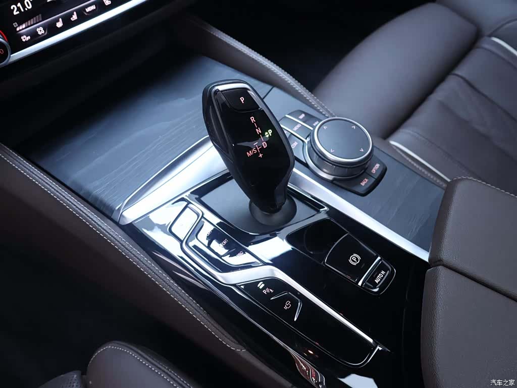 BMW 5 Series, 2021 12
