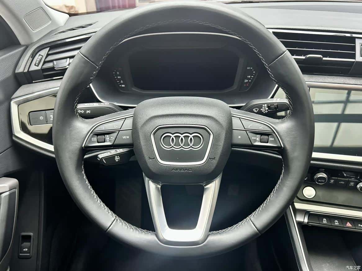 Audi Q3, 2022 13