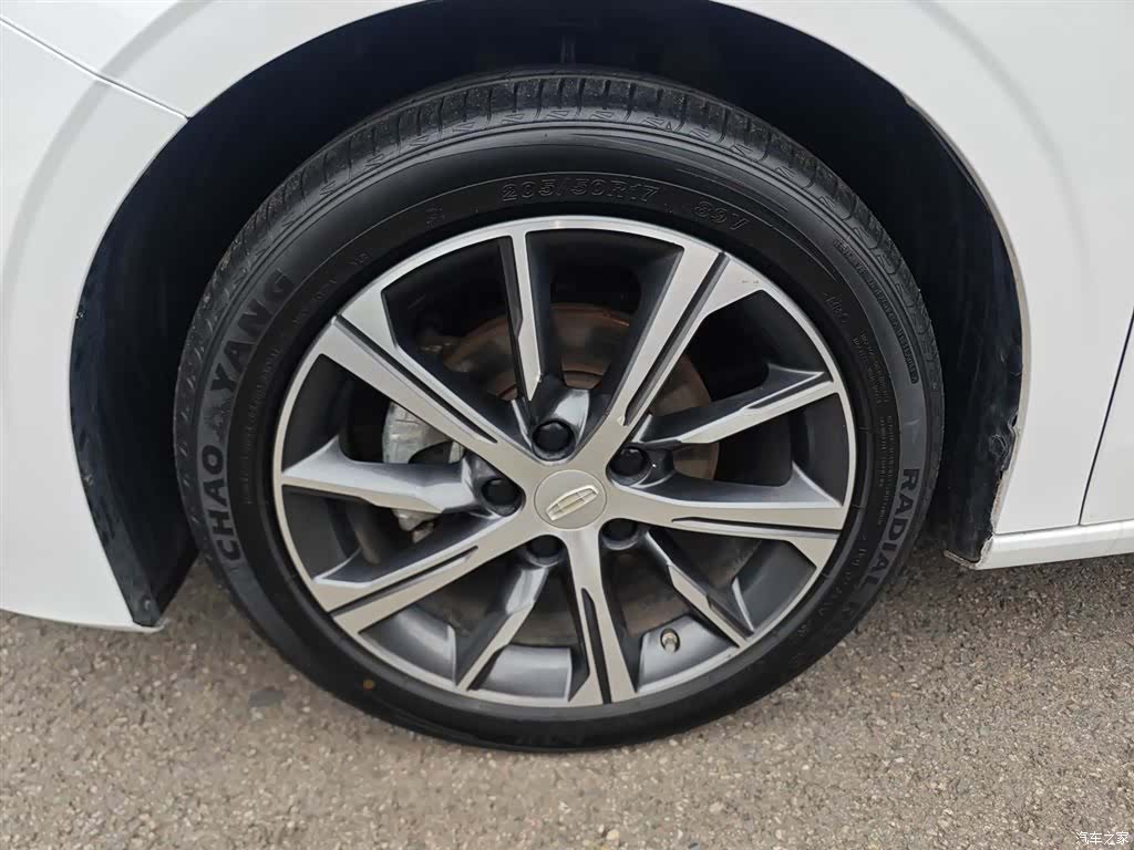 Geely Emgrand, 2023 23