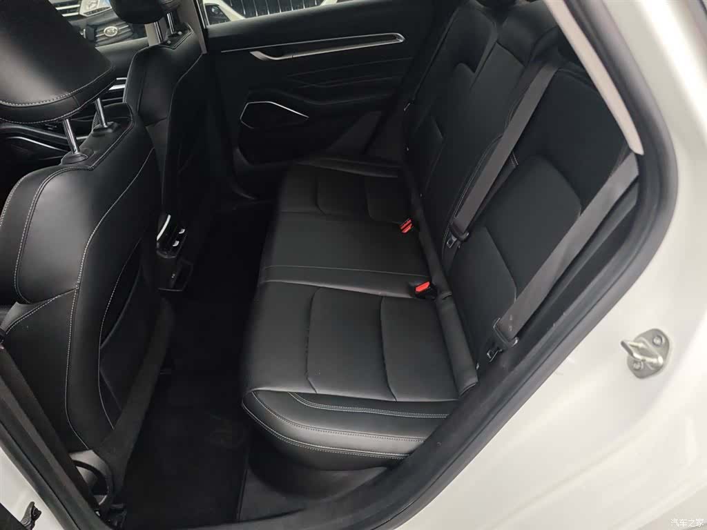 Geely Emgrand, 2023 17