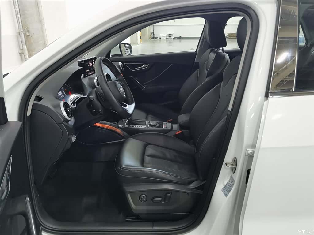 Audi Q2L, 2024 10