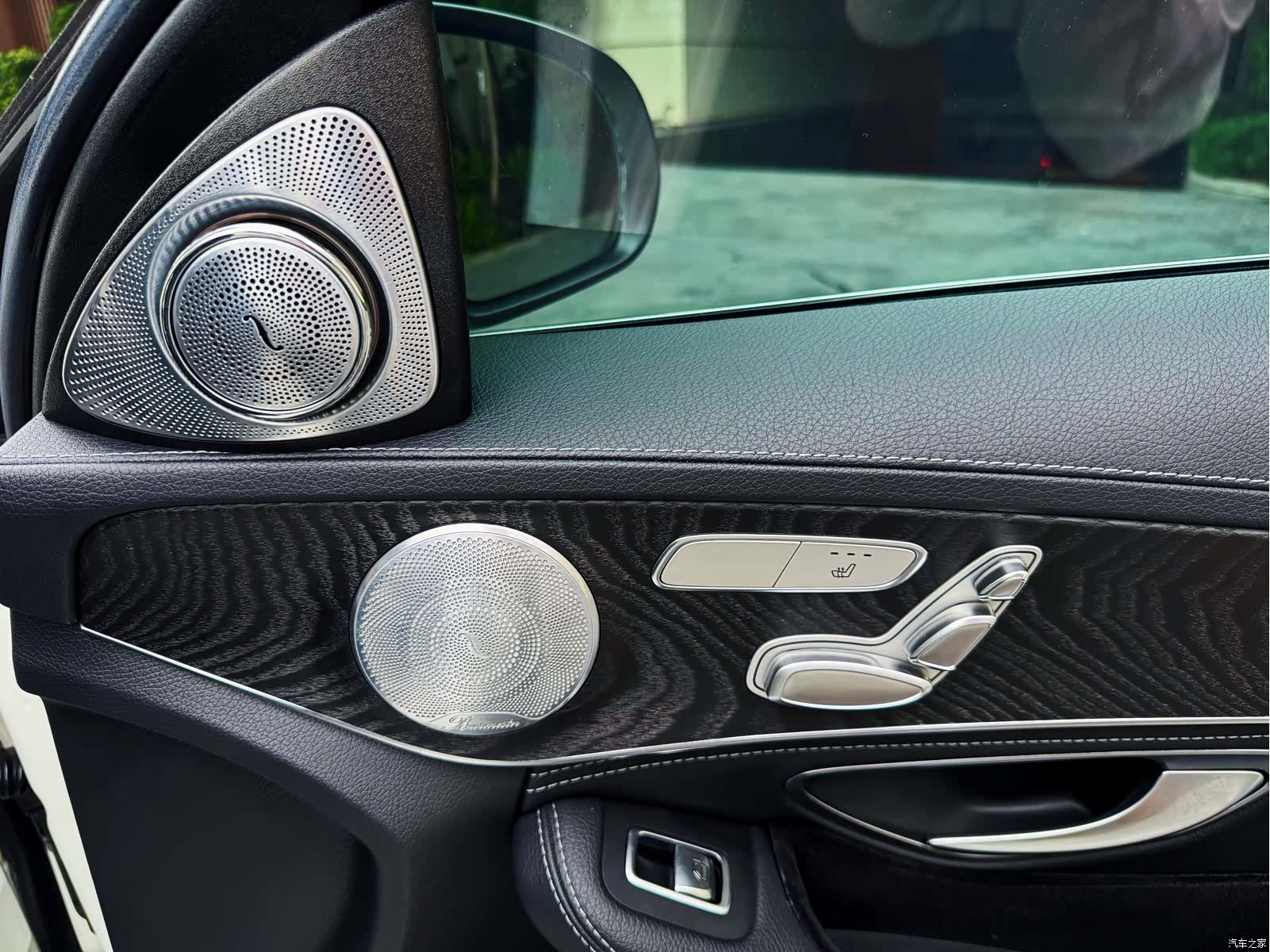 Mercedes-Benz C-Class, 2019 16
