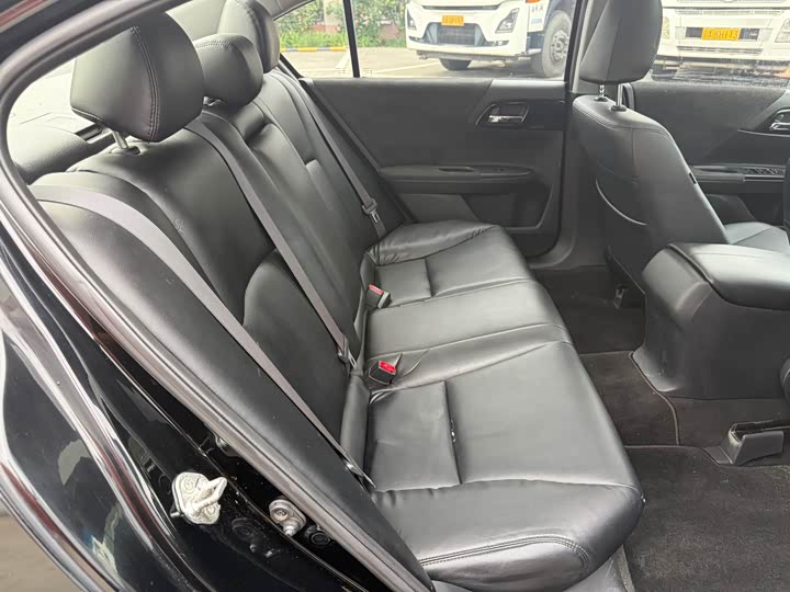 Honda Accord, 2017 года фото 15