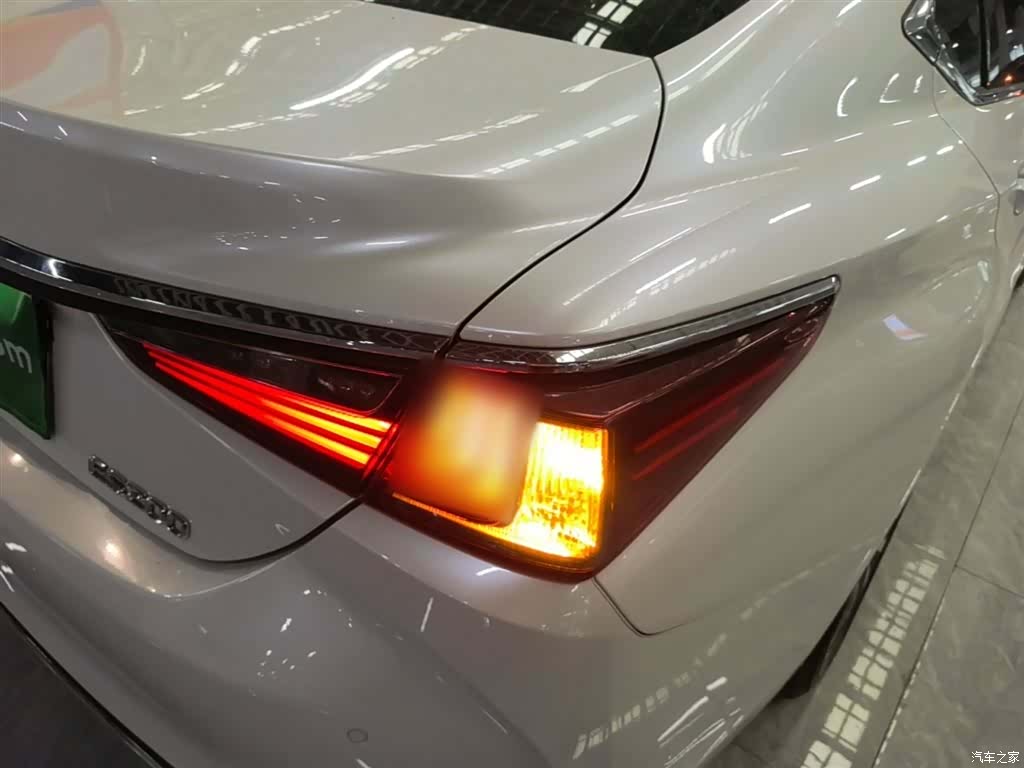 Lexus ES, 2021 8