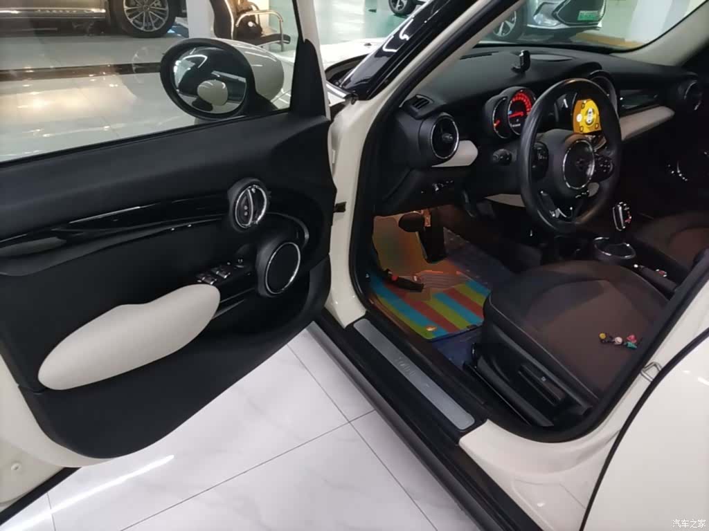 Mini ONE, 2020 16