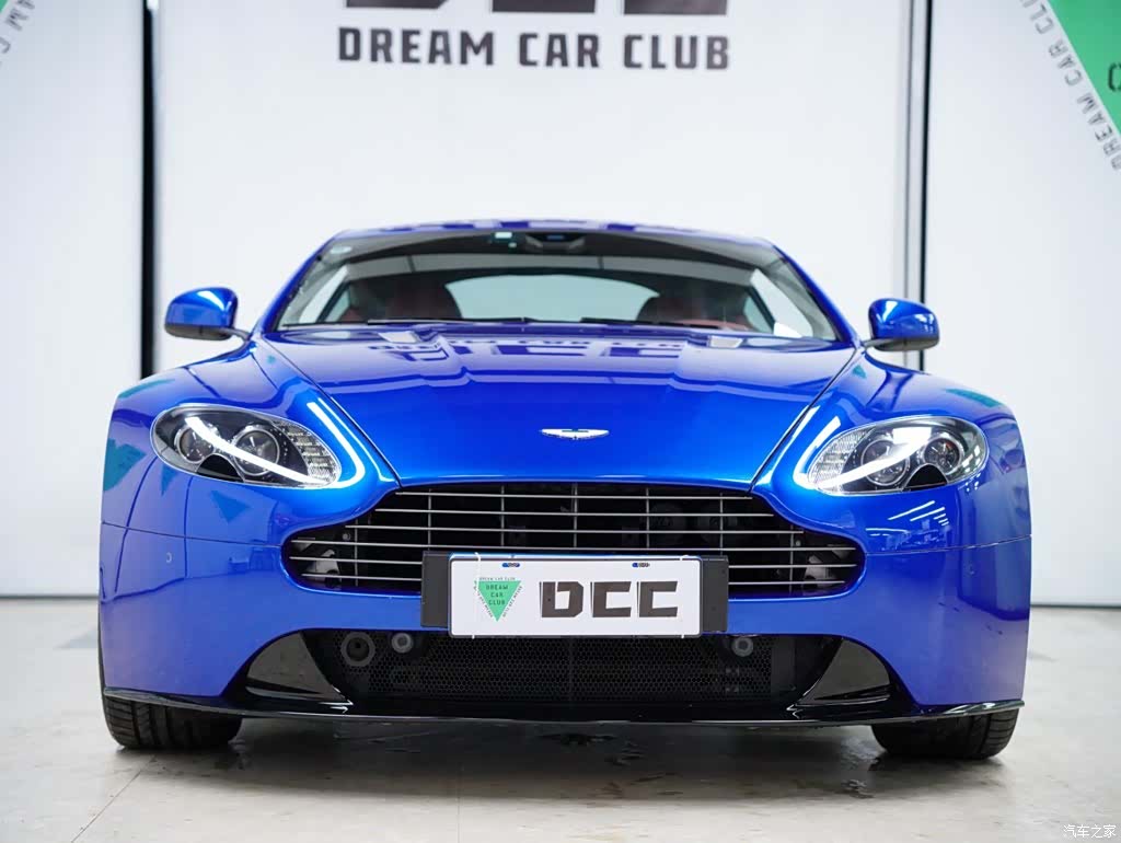 Aston Martin Vantage, 2017 11