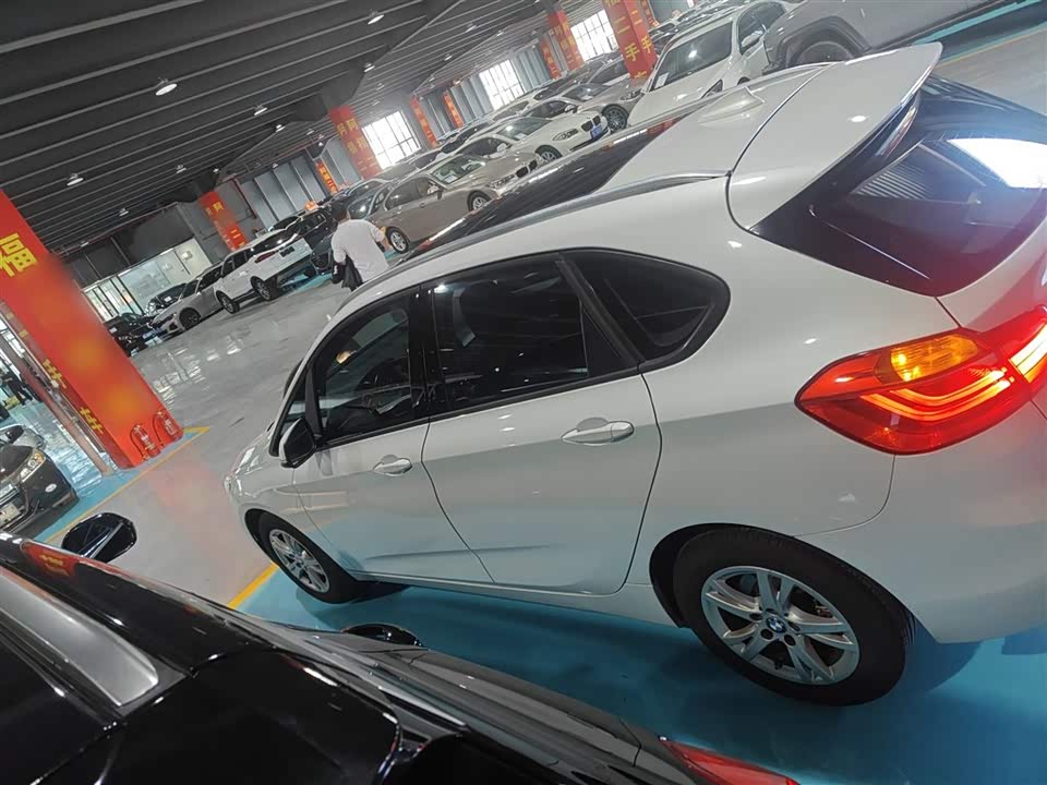 BMW 2 series station wagon