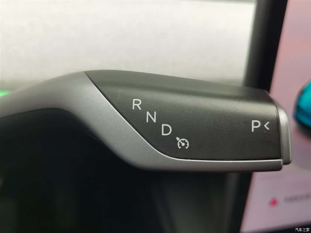 Tesla Model Y, 2024 13