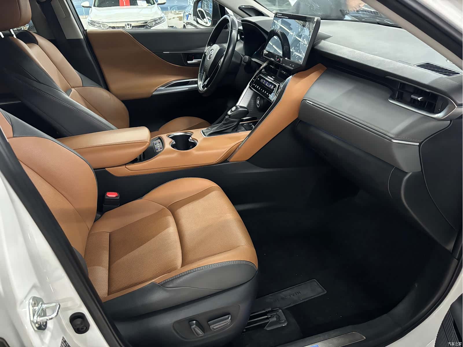 Toyota Venza, 2023 8