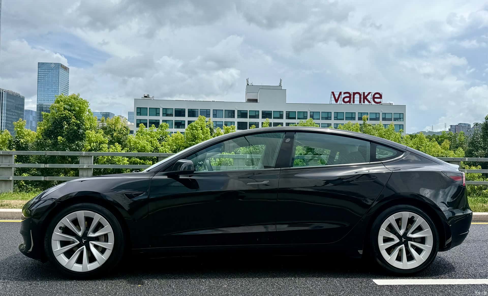 Tesla Model 3, 2022 7