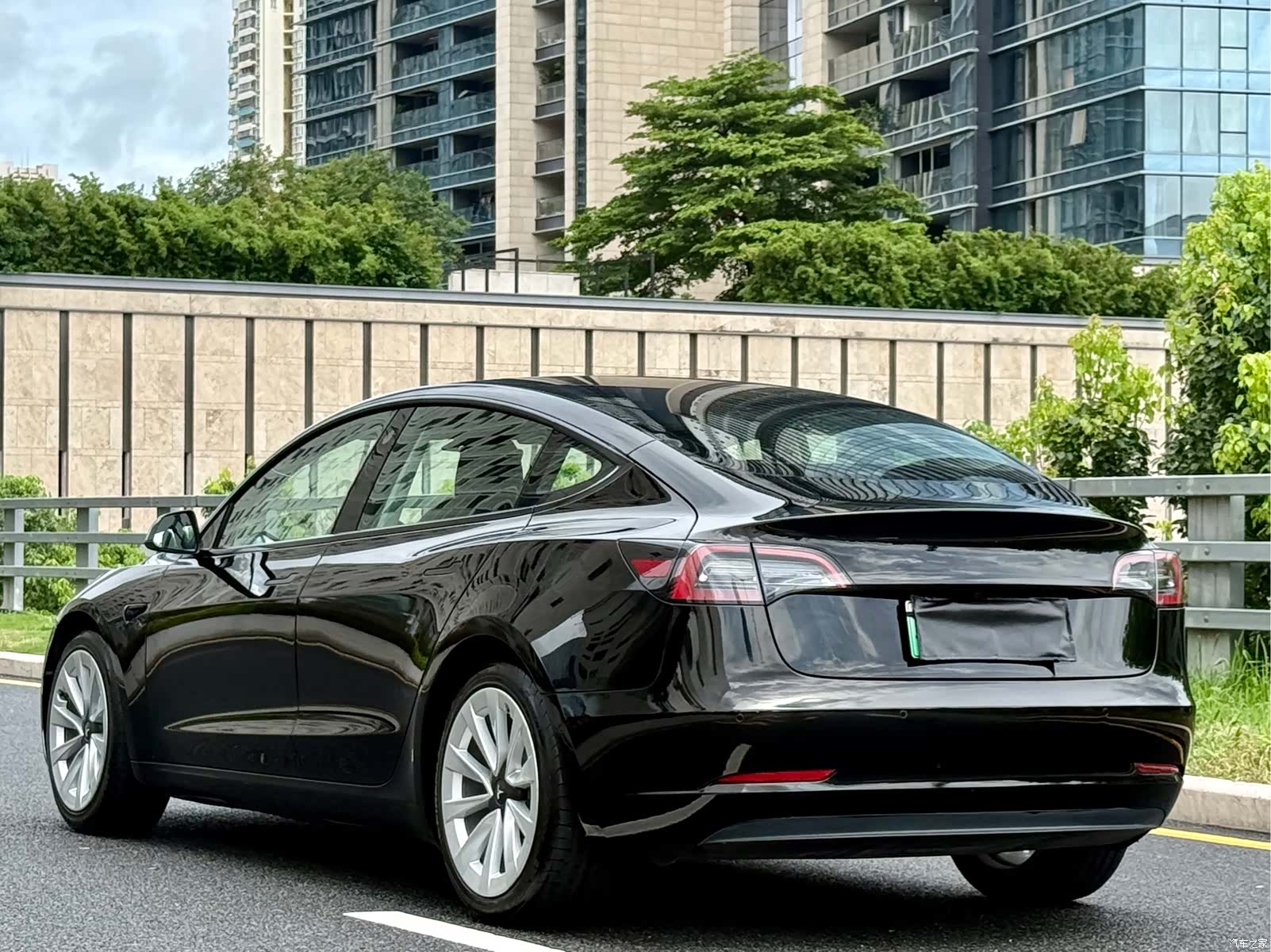 Tesla Model 3, 2022 4