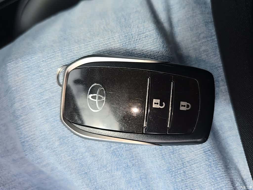 Toyota RAV4, 2014 9