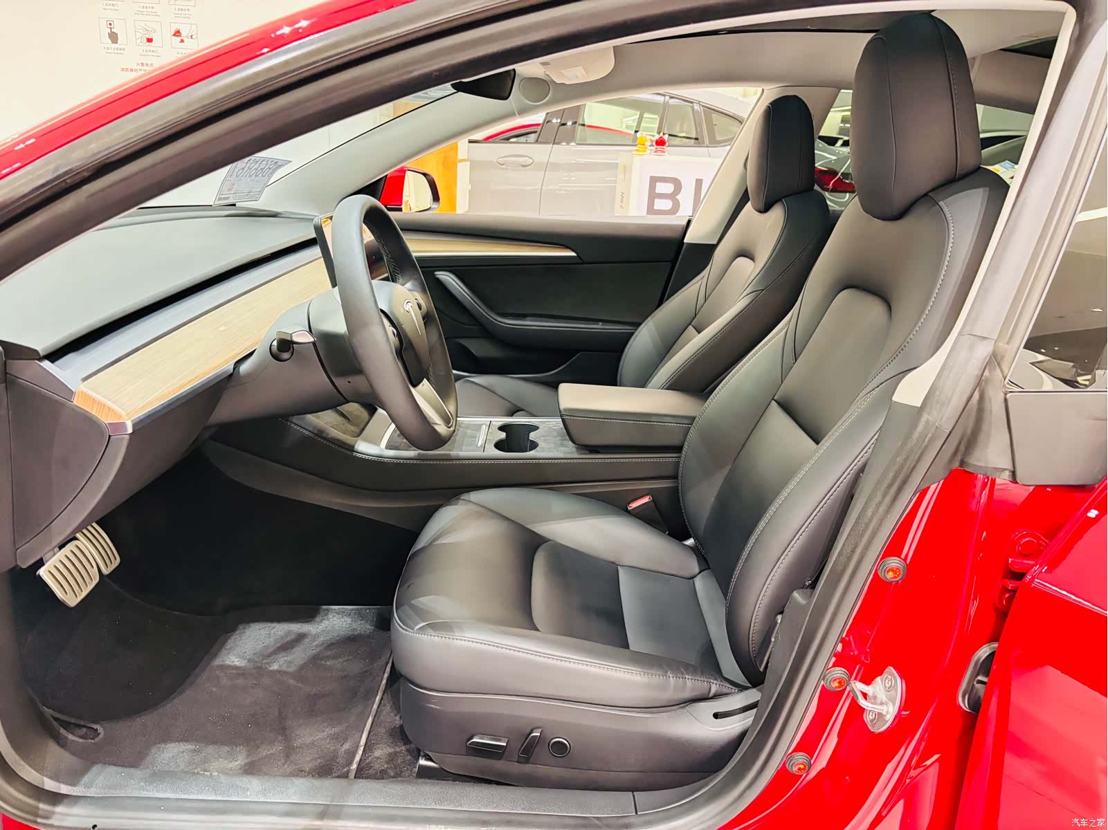 Tesla Model 3, 2022 все фото