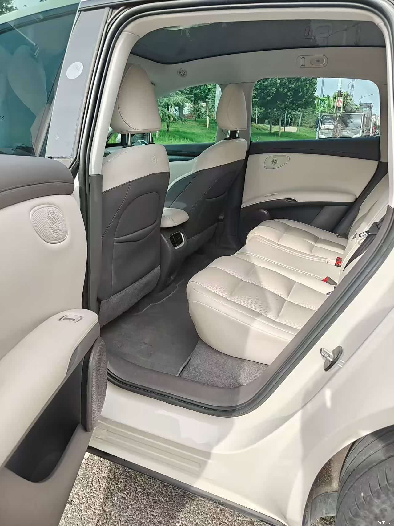 IM Motors LS6, 2023 4