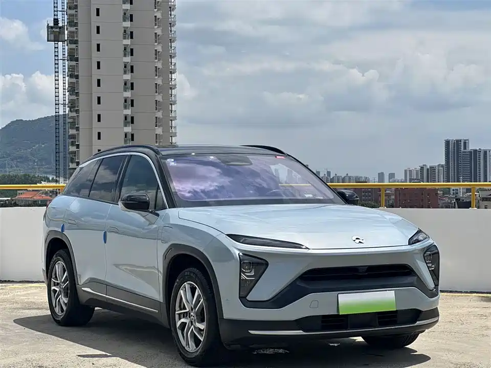 NIO ES6