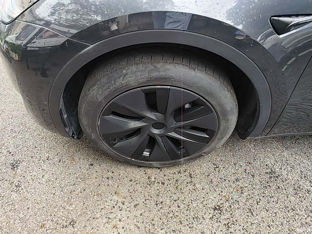 Tesla Model Y, 2024 23