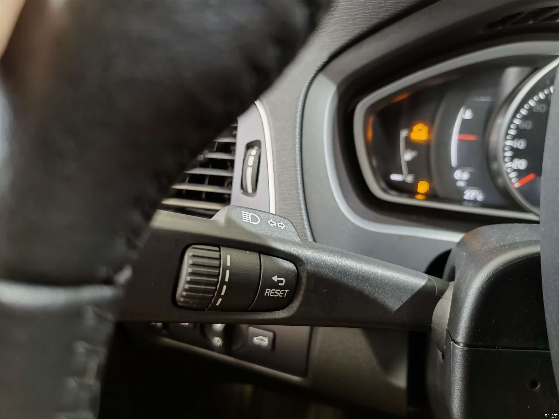 Volvo V40, 2017 8