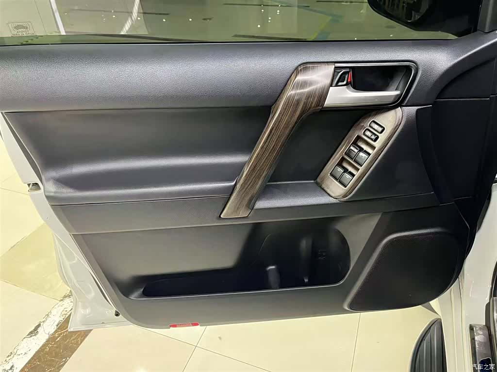 Toyota Prado, 2018 все фото