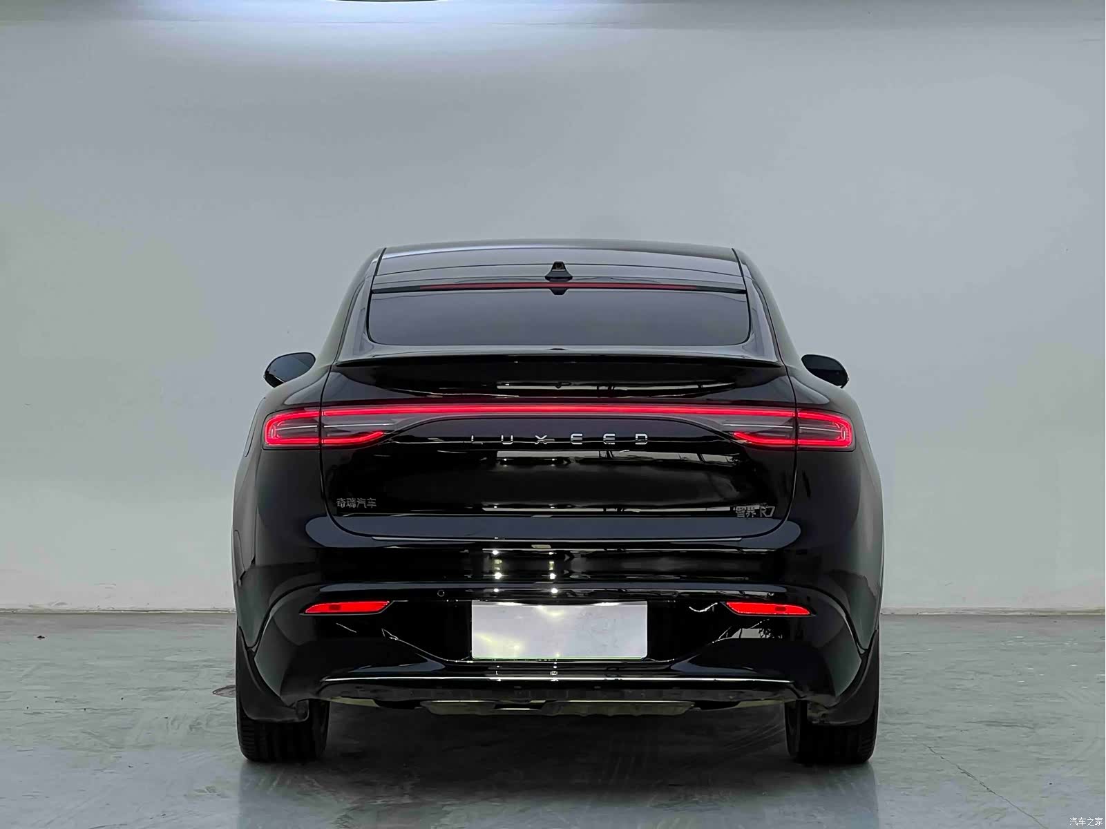 Luxeed R7, 2025 8