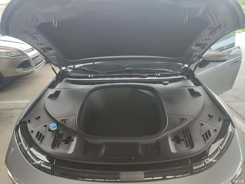 Xpeng P7, 2022 20