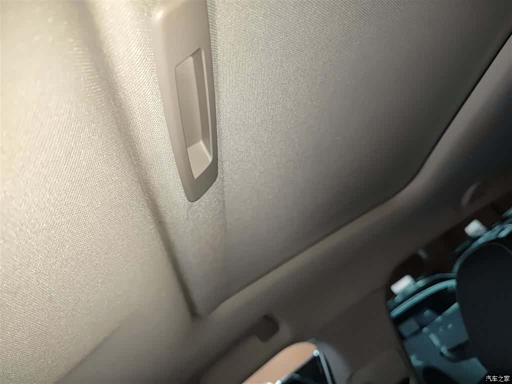 Geely Emgrand, 2024 14