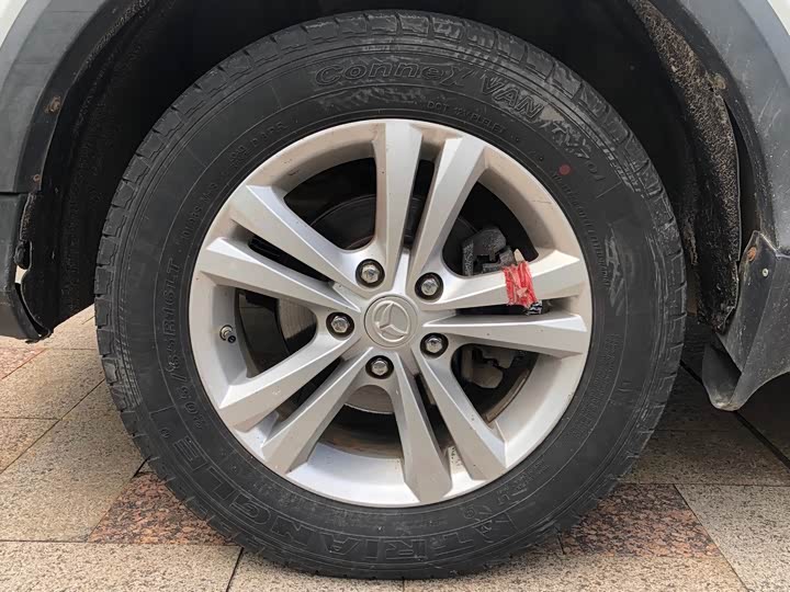 BAIC Huansu S3 2016 S3 L 1.5L МКПП Премиум