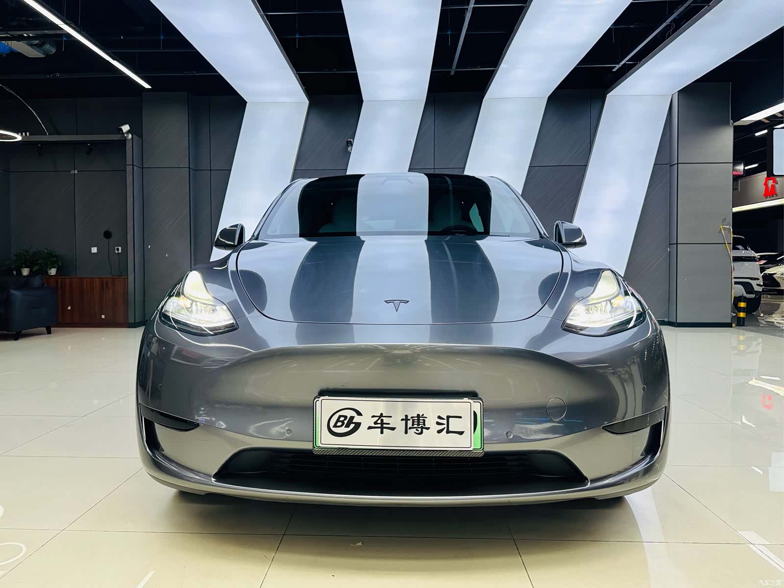 Tesla Model Y, 2023 2