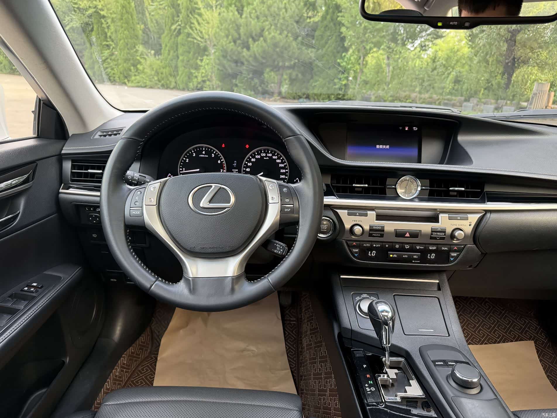 Lexus ES, 2015 15
