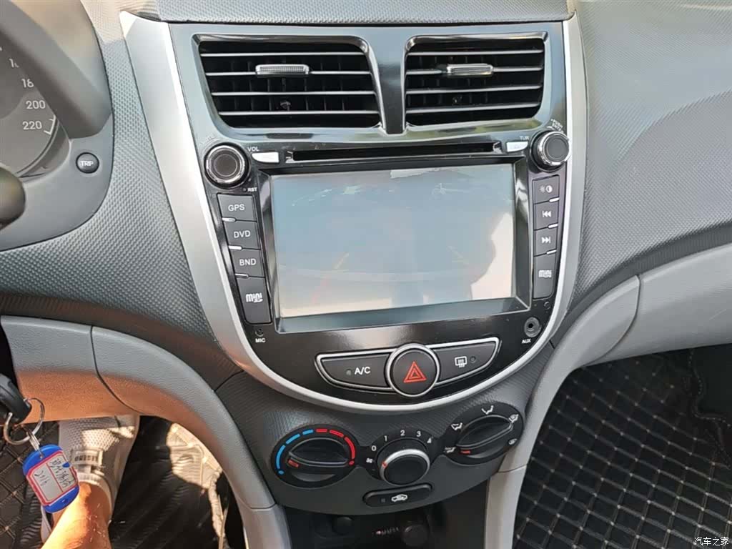 Hyundai GLS, 2016 13