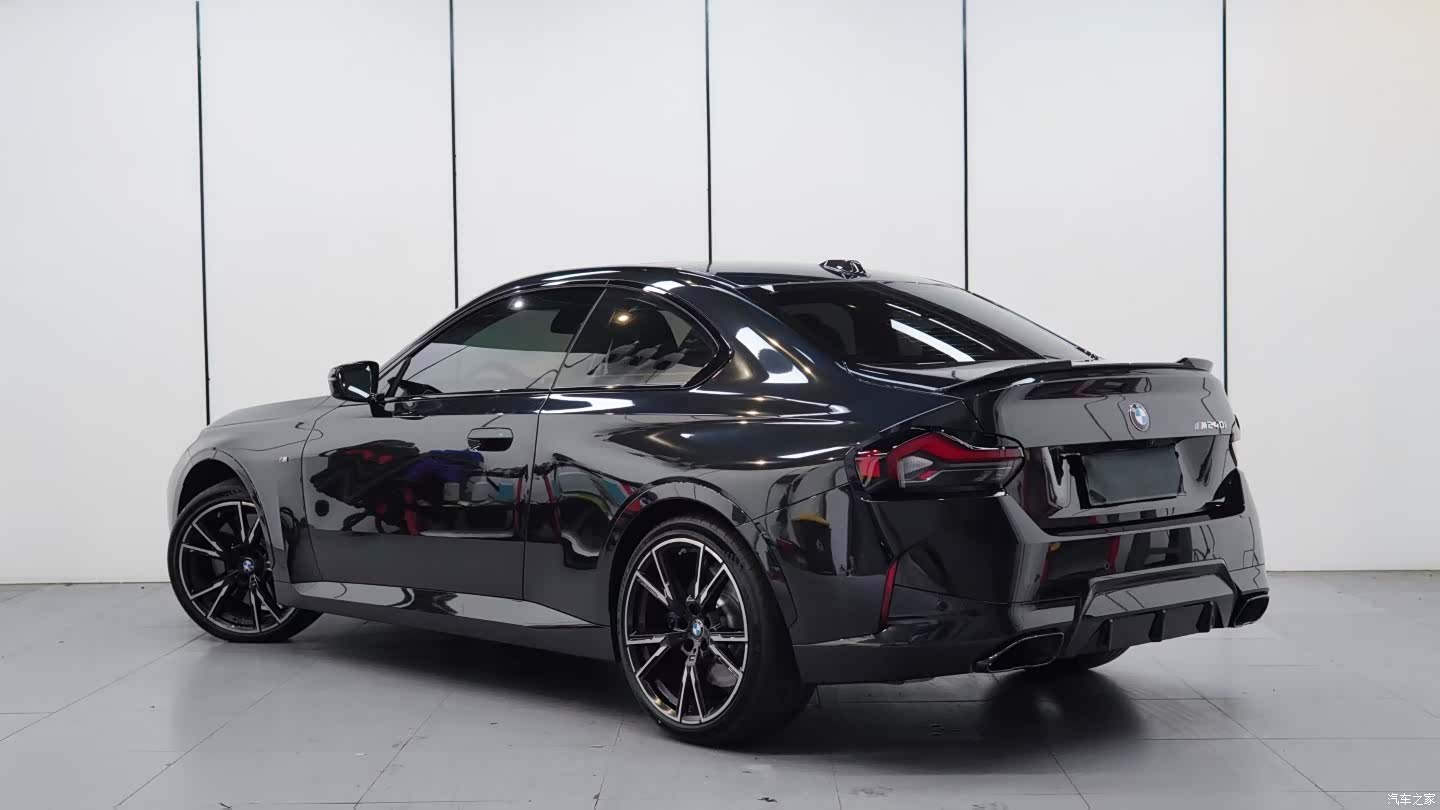 BMW M2, 2026 3