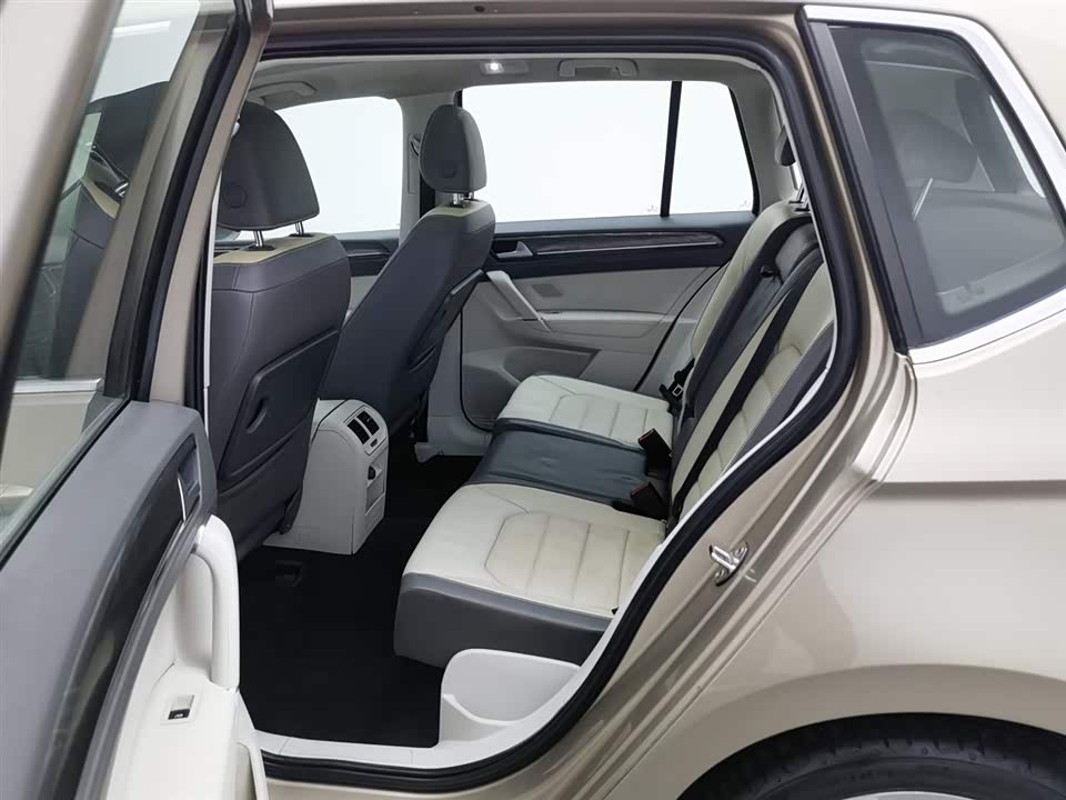 Volkswagen Golf*Jiayu