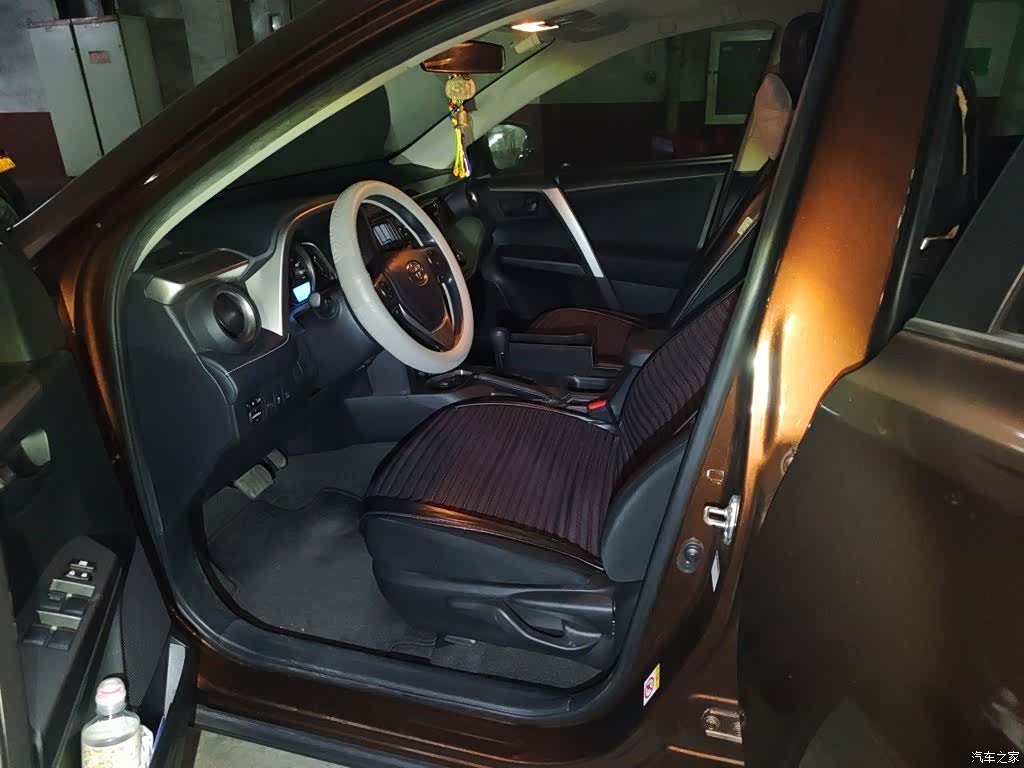 Toyota RAV4, 2017 14