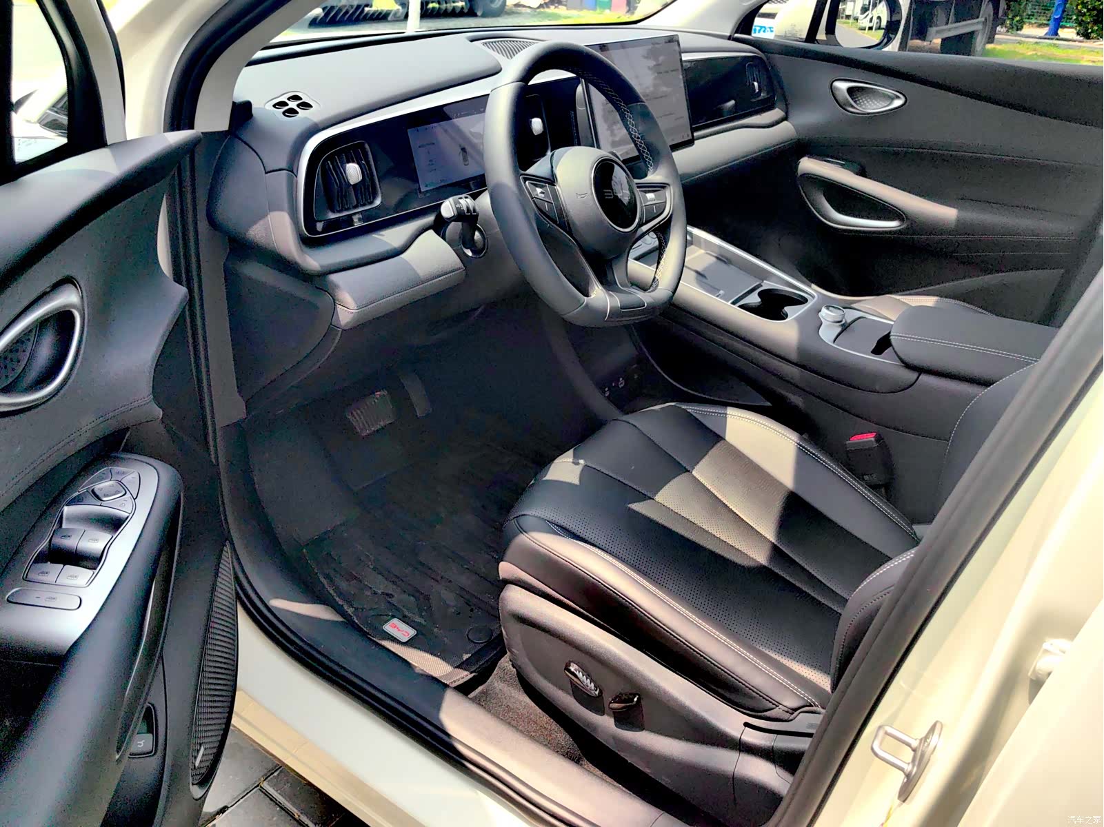 BYD HiAce, 2026 4