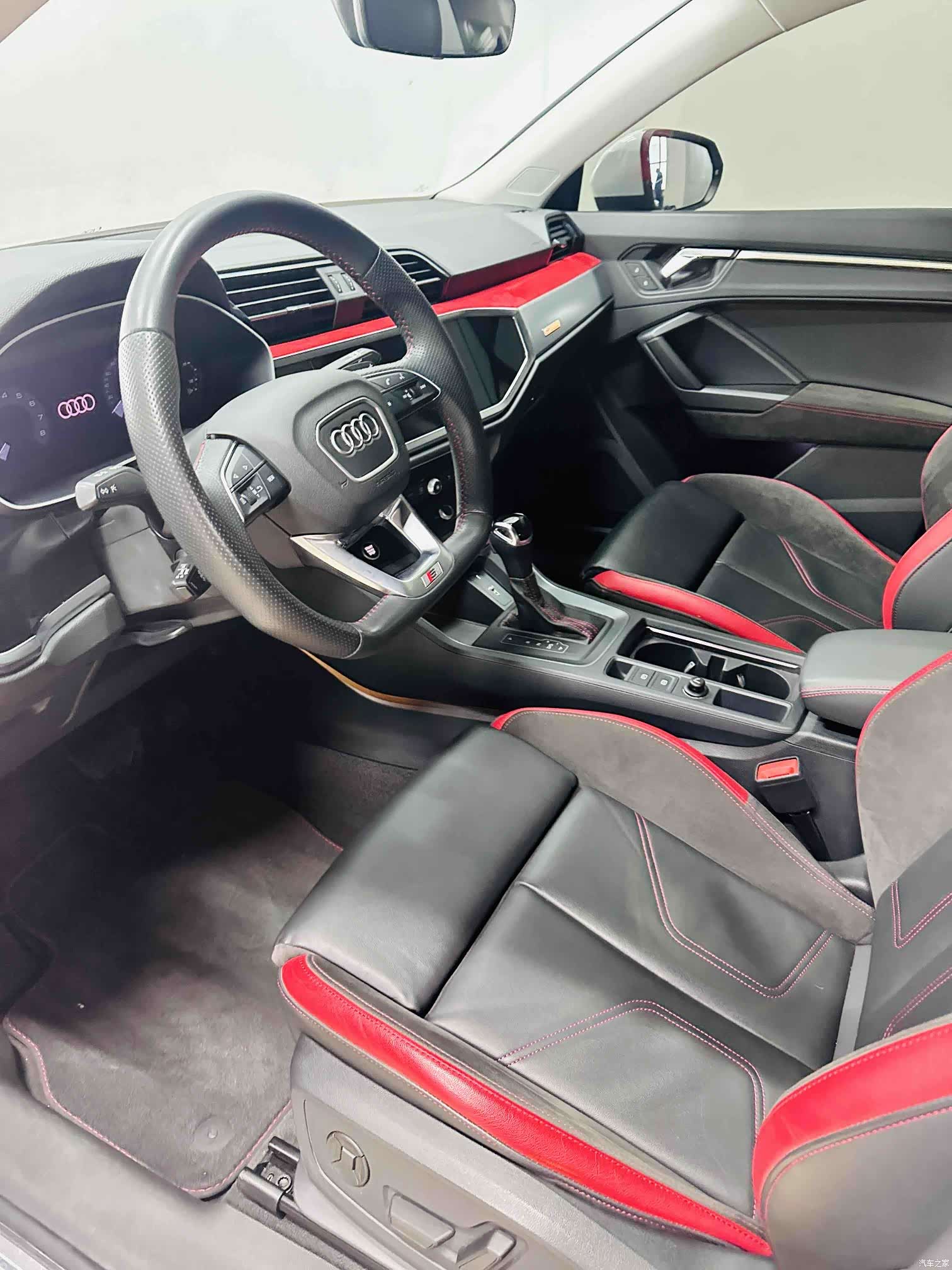 Audi Q3, 2021 9