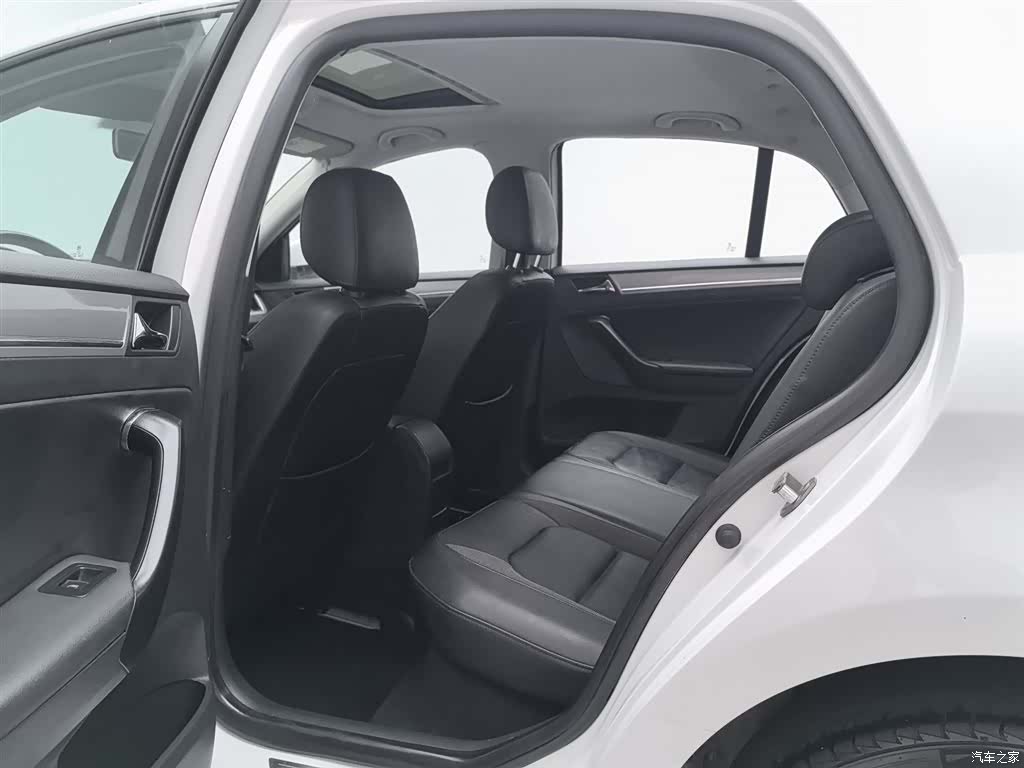 Volkswagen Bora, 2015 15