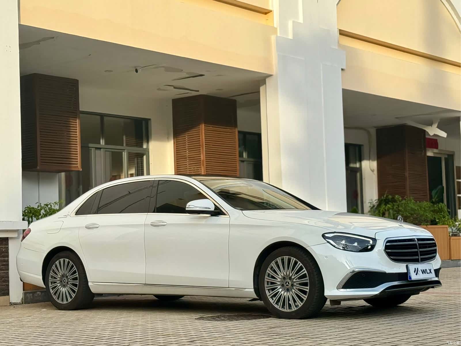 Mercedes-Benz E-Class, 2018 3