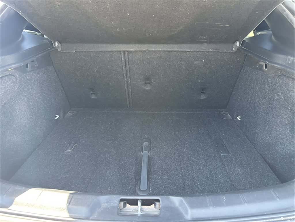 Volvo V40, 2014 16