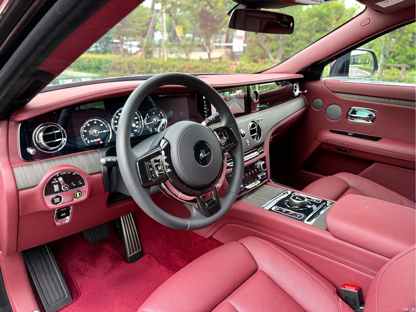 Rolls-Royce Ghost, 2022 4