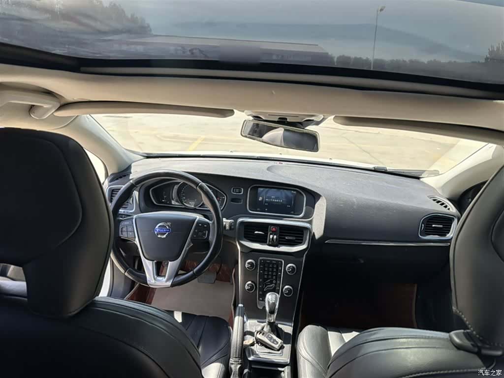 Volvo V40, 2014 14
