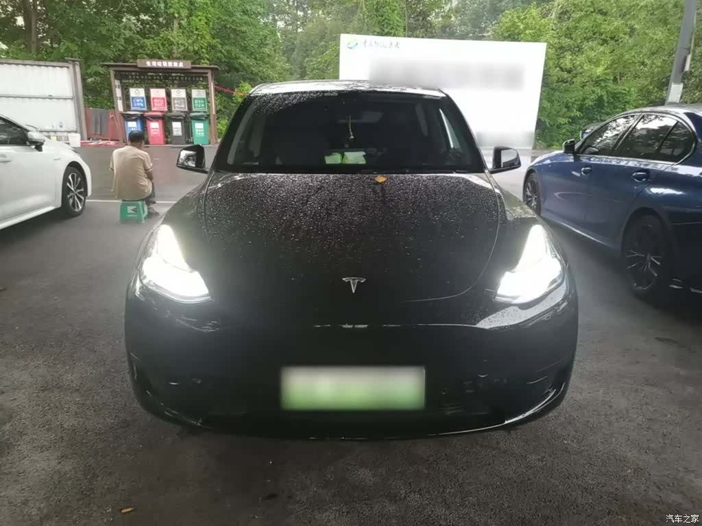 Tesla Model Y, 2024 3