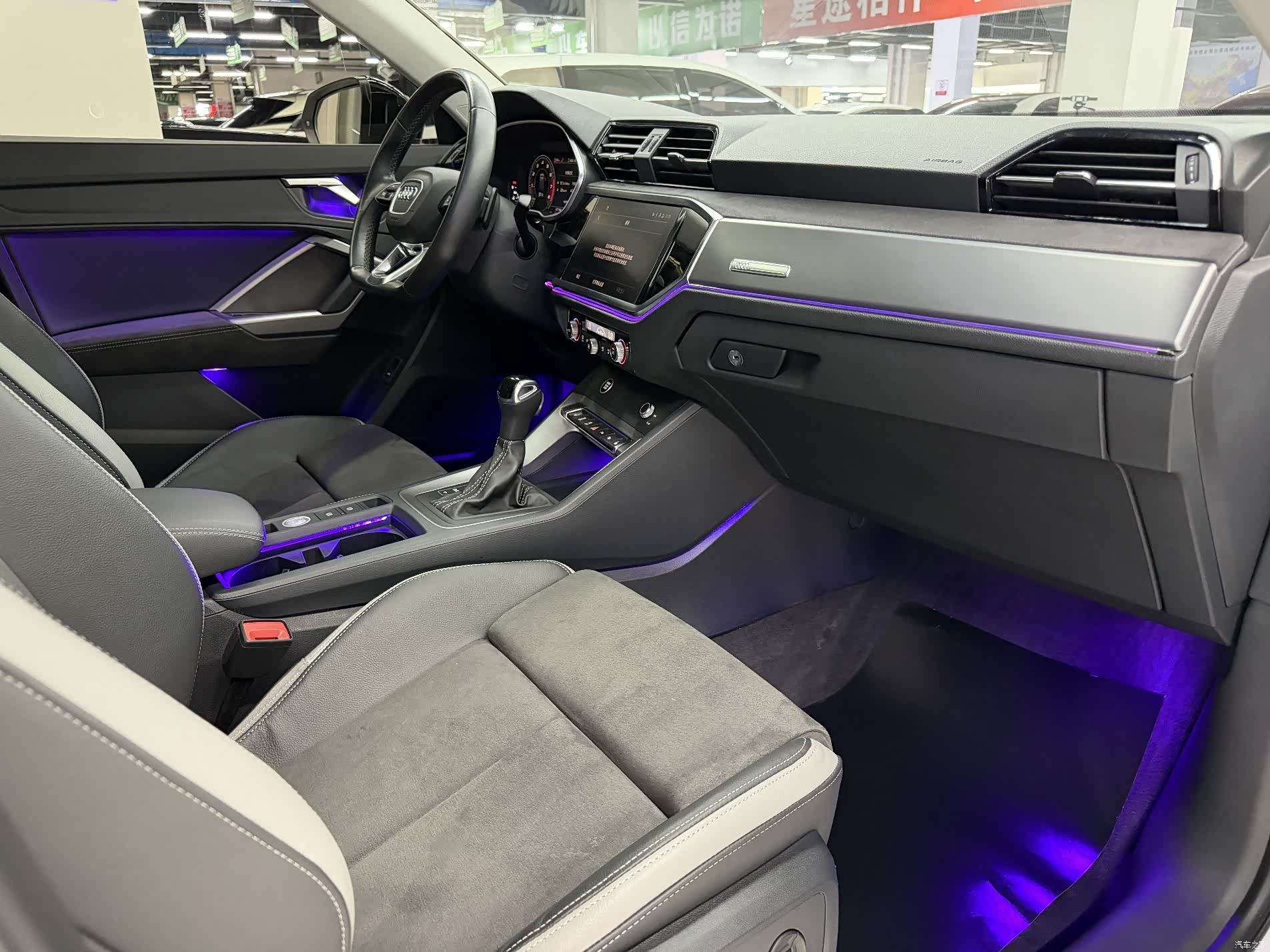 Audi Q3, 2023 10