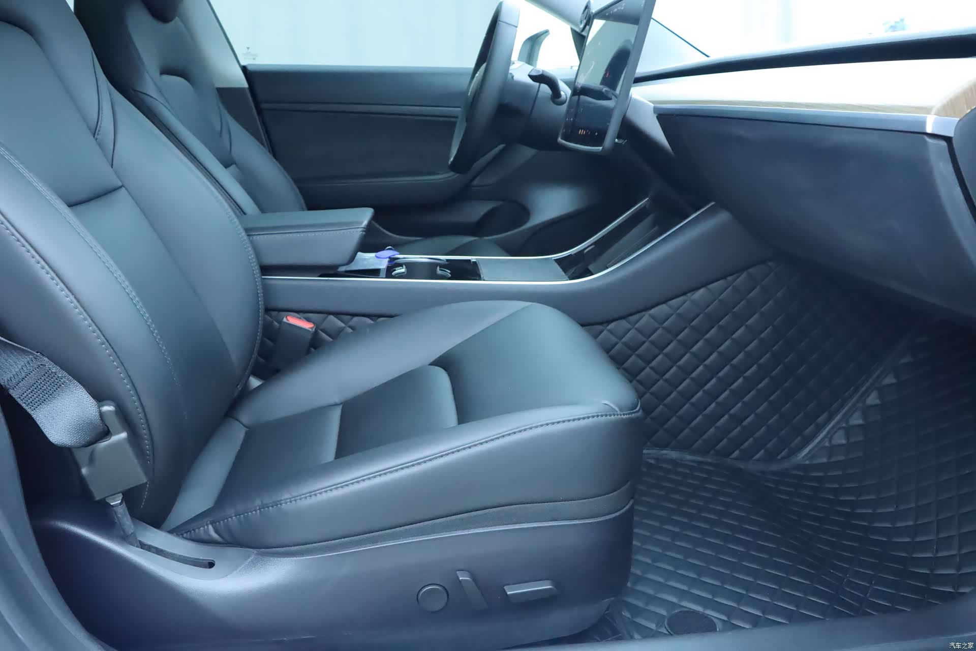 Tesla Model 3, 2020 8