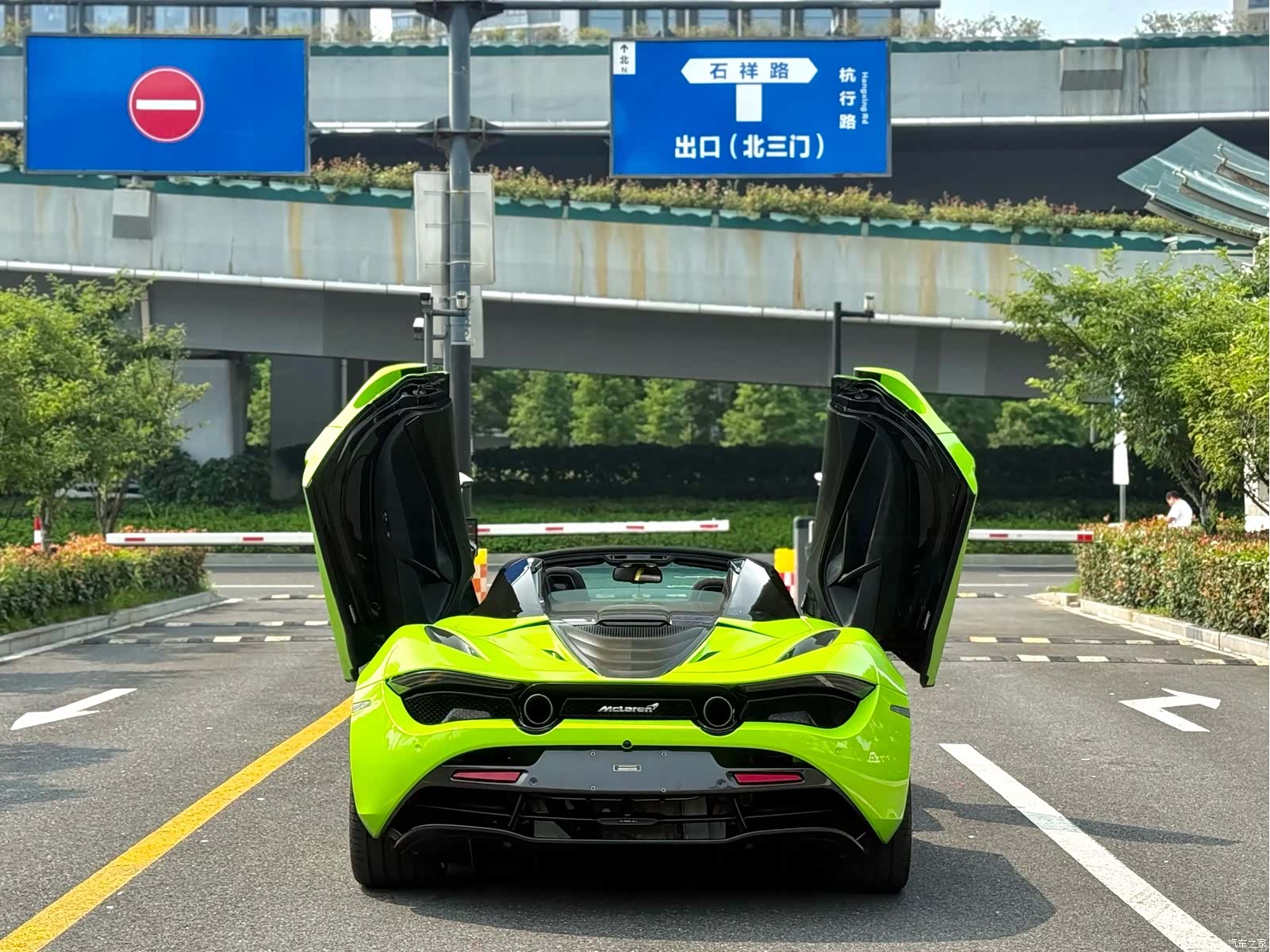 McLaren 720S, 2020 8