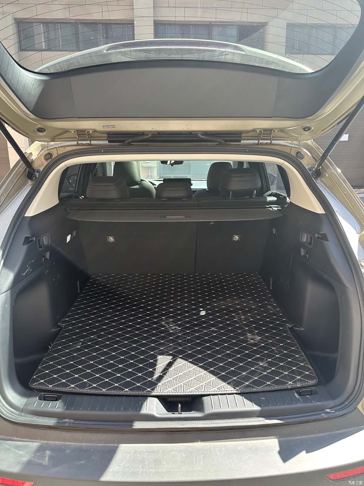 Mazda CX-50, 2023 10
