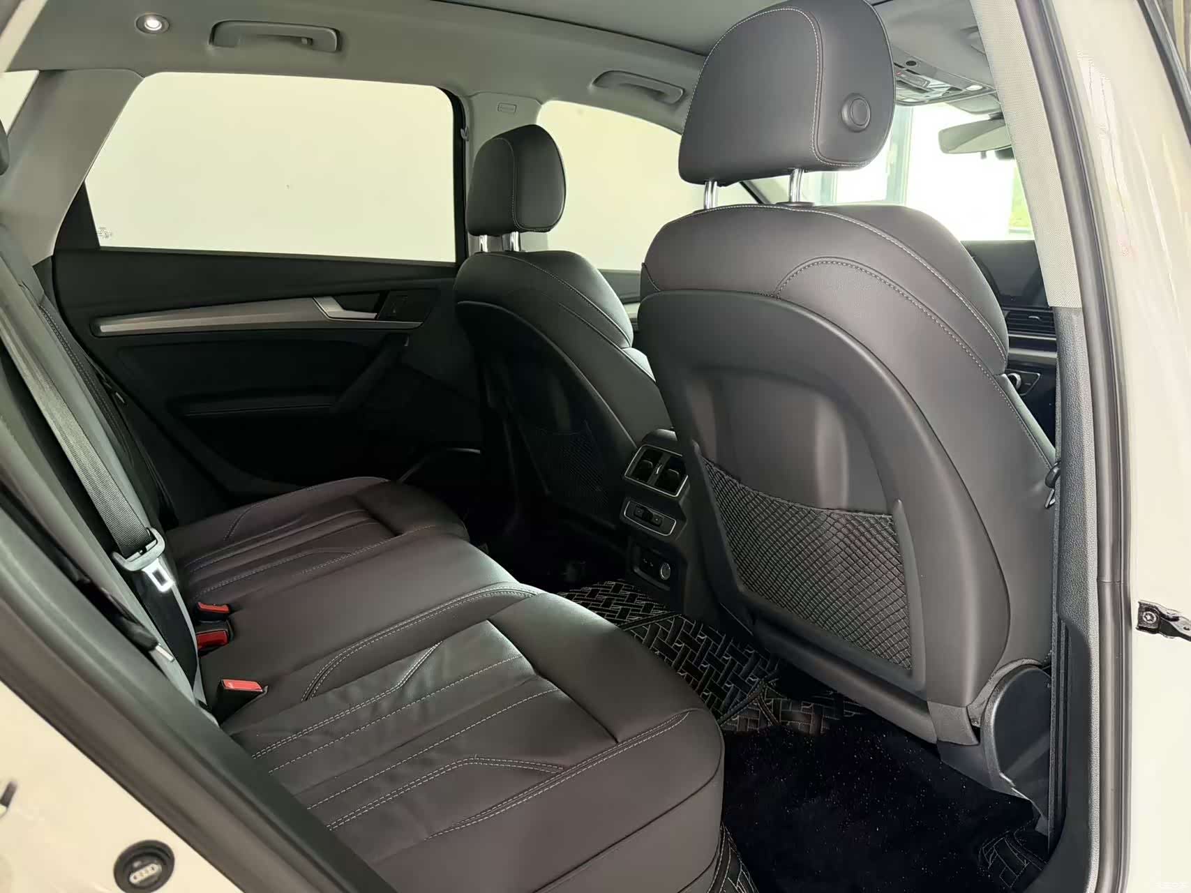Audi Q5L, 2022 11
